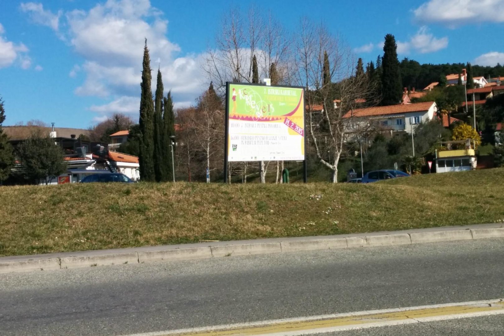 Ogla&scaron;evanje v primeru dolgoročnega zakupa plakatnega mesta